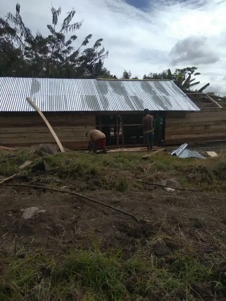 Renovasi Rumah Warga Kebakaran di Wamena
