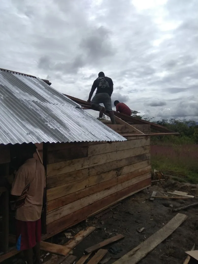 Renovasi Rumah Warga Kebakaran di Wamena